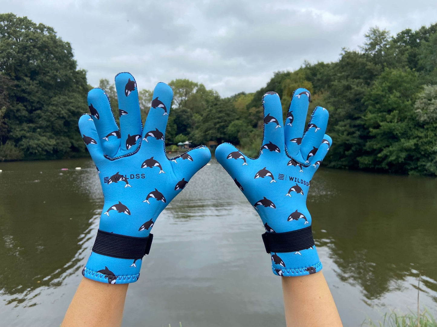 Neoprene wild swimming gloves: Orca